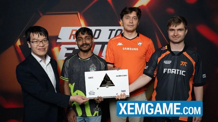 Siêu Đại kiện tướng Lê Quang Liêm bất ngờ gia nhập Team Flash khiến người hâm mộ ngạc nhiên
