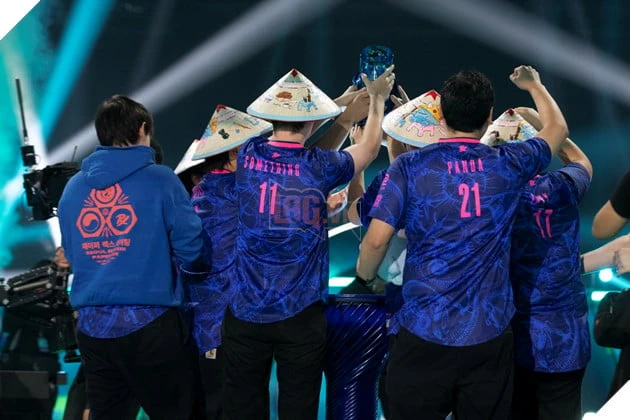 Cộng đồng quốc tế thích thú với hình ảnh áo dài và nón lá tại VCT 2026 Pacific: Stage 1 Cộng đồng quốc tế thích thú với hình ảnh áo dài và nón lá tại VCT 2026 Pacific: Stage 1
