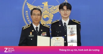 Faker được trao hàm trung sĩ cảnh sát