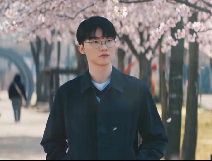 Faker nắm tay tỏ tình Karina (aespa) Faker nắm tay tỏ tình Karina (aespa)