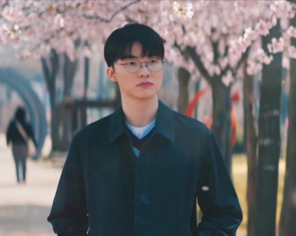 Faker "tình tứ" cùng Karina khiến cộng đồng mạng bùng nổ