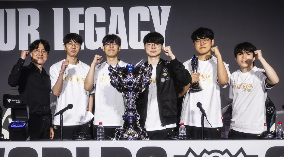 Faker sở hữu một thành tích mà cả LCK cộng lại cũng chưa sánh kịp