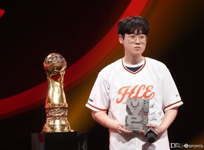 Hai tuyển thủ HLE đạt thành tích Faker cũng chưa chạm đến Hai tuyển thủ HLE đạt thành tích Faker cũng chưa chạm đến
