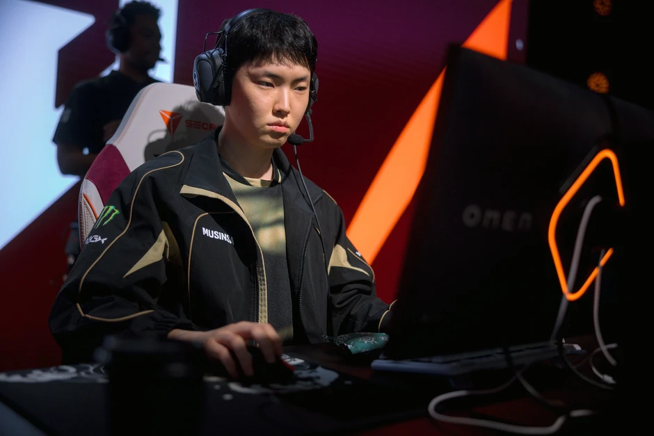 Nam streamer người Brazil ngầm miệt thị Chovy và cái kết