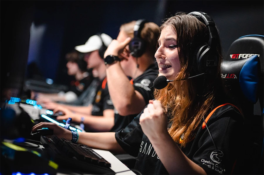 Nữ tuyển thủ và streamer trong thế giới Esports: Vượt qua định kiến, tiếng cười cợt và hành trình khẳng định bản thân Nữ tuyển thủ và streamer trong thế giới Esports: Vượt qua định kiến, tiếng cười cợt và hành trình khẳng định bản thân