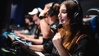 Nữ tuyển thủ và streamer trong thế giới Esports: Vượt qua định kiến, tiếng cười cợt và hành trình khẳng định bản thân