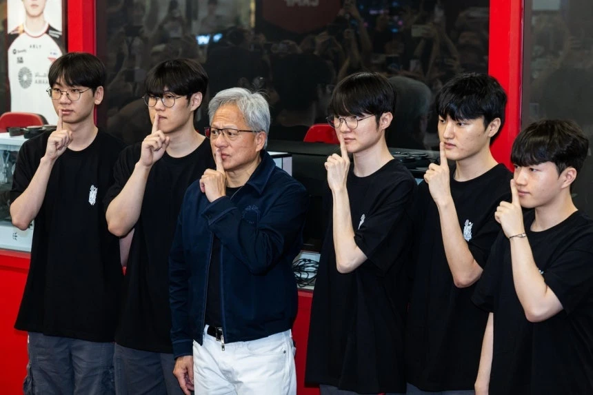 Tới Hàn Quốc, CEO Nvidia phải gặp Faker, trước cả chủ tịch LG, Hyundai