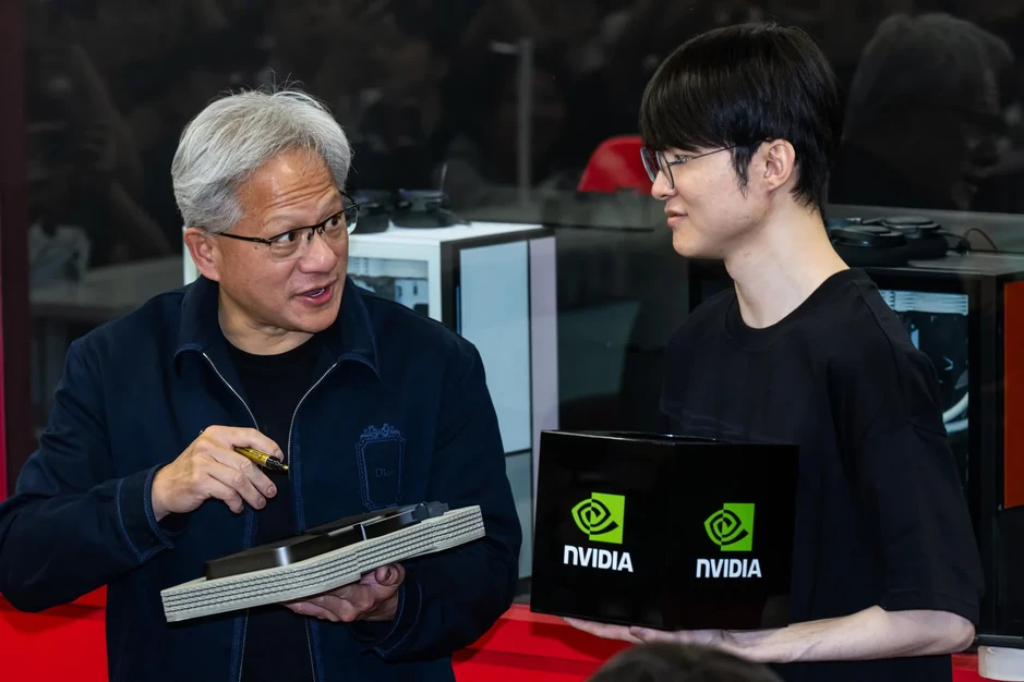 Tới Hàn Quốc, CEO Nvidia phải gặp Faker, trước cả chủ tịch LG, Hyundai