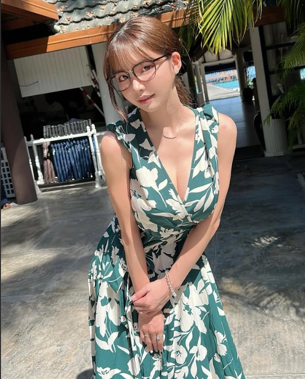 Ảnh thời đi học, "chưa dao kéo" của Eimi Fukada bất ngờ gây sốt CĐM, fan đồng loạt nhận xét "ngày xưa dễ thương hơn" Ảnh thời đi học, "chưa dao kéo" của Eimi Fukada bất ngờ gây sốt CĐM, fan đồng loạt nhận xét "ngày xưa dễ thương hơn"