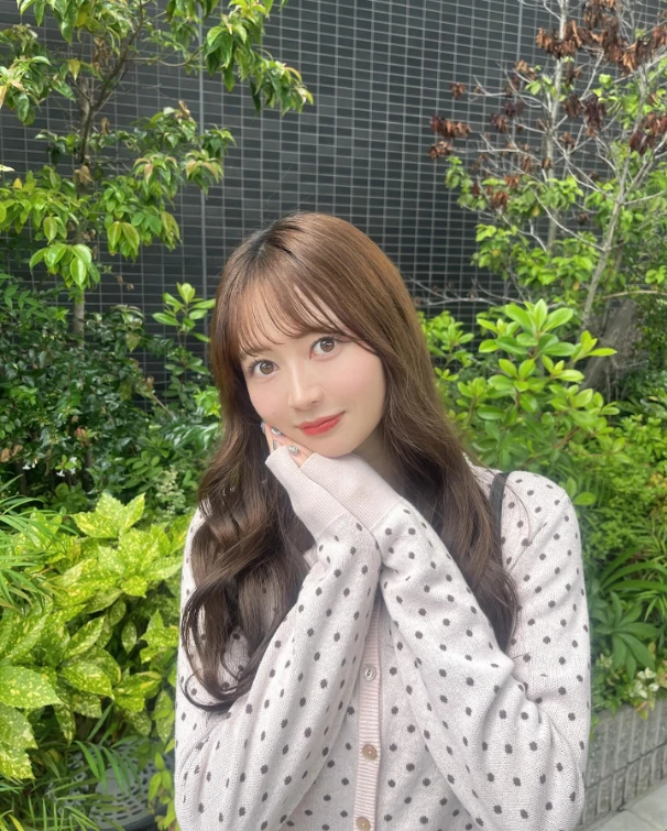 Có cùng "xuất xứ" như Yua Mikami, hot girl xinh đẹp lựa chọn sự nghiệp khác biệt, gây ấn tượng mạnh