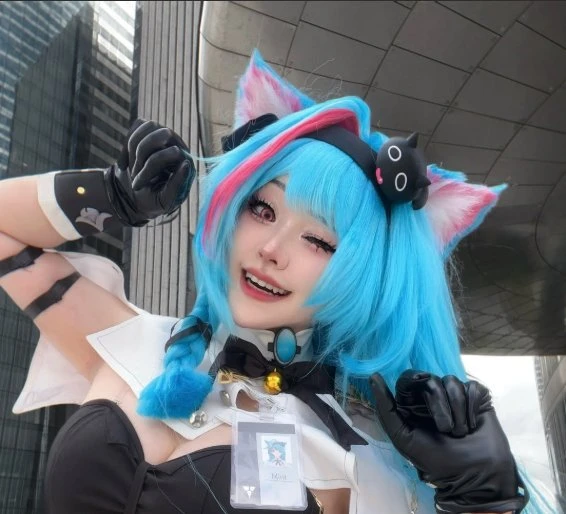 Cosplay nhân vật của game bom tấn vừa ra mắt, nàng hot girl gây bão mạng, nhận vô số lời khen