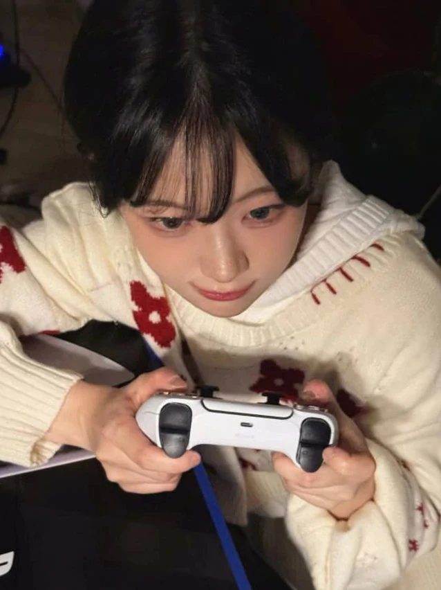 Đang lên sóng tương tác, nữ streamer bất ngờ gặp sự cố nh.ạy c.ảm, clip hút hơn nửa triệu lượt xem Đang lên sóng tương tác, nữ streamer bất ngờ gặp sự cố nh.ạy c.ảm, clip hút hơn nửa triệu lượt xem