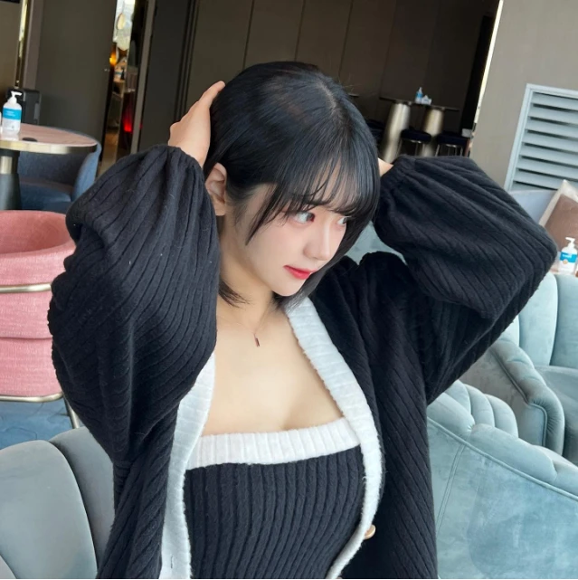 Đang lên sóng tương tác, nữ streamer bất ngờ gặp sự cố nh.ạy c.ảm, clip hút hơn nửa triệu lượt xem Đang lên sóng tương tác, nữ streamer bất ngờ gặp sự cố nh.ạy c.ảm, clip hút hơn nửa triệu lượt xem