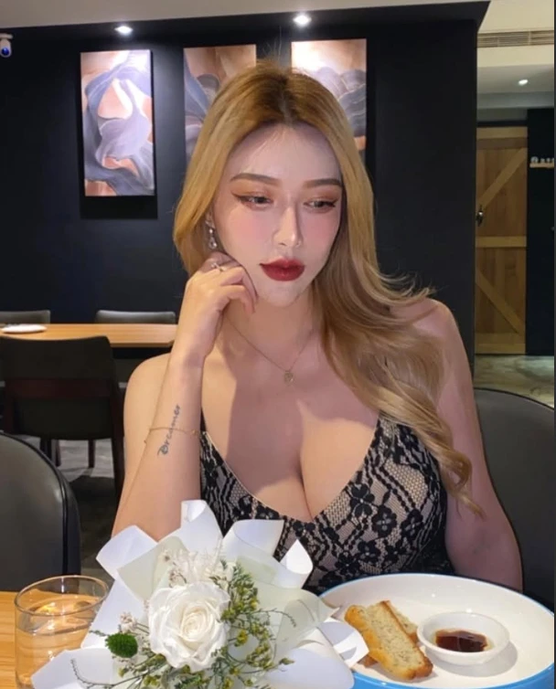 Đeo khẩu trang kín mít, cô nàng hot girl bất ngờ gây sốt khi đi xem bóng rổ, dân mạng nhanh chóng truy tìm danh tính