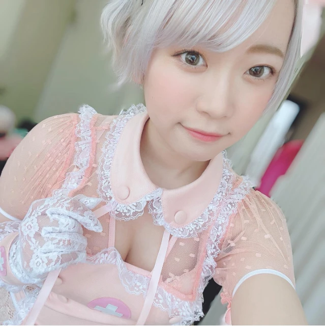 Hot girl nổi tiếng bất ngờ tuyên bố giải nghệ, khép lại 7 năm sự nghiệp Hot girl nổi tiếng bất ngờ tuyên bố giải nghệ, khép lại 7 năm sự nghiệp
