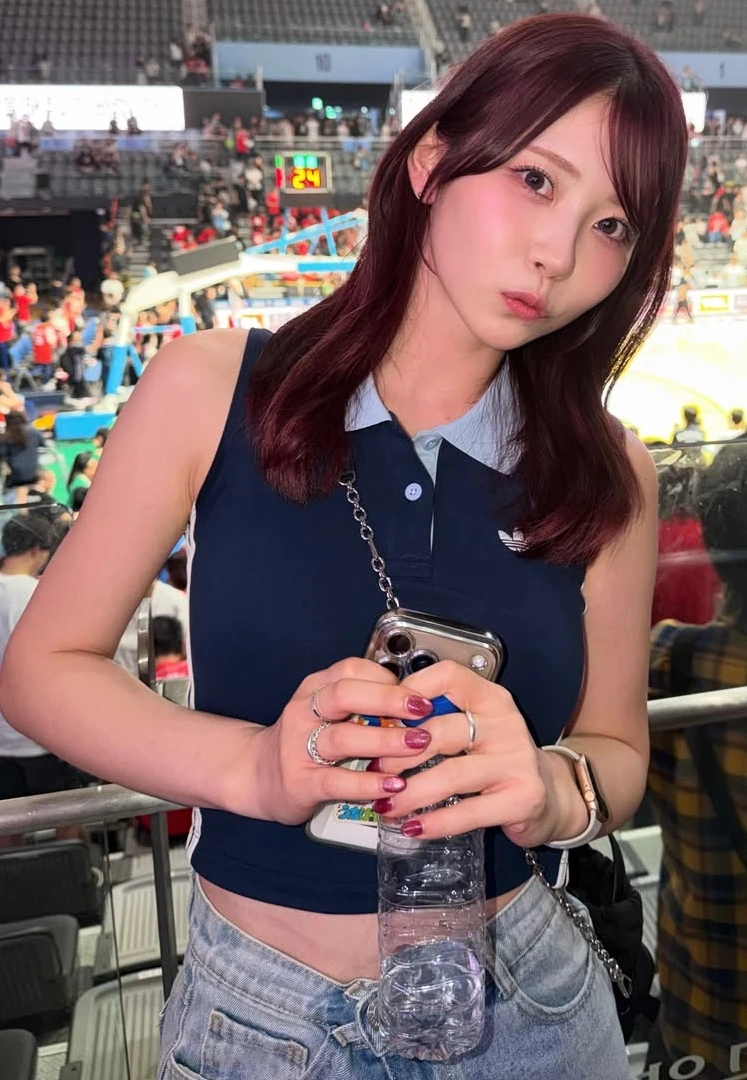 Hot girl nổi tiếng Nhật Bản bất ngờ được tuyển trạch viên tiếp cận trên phố, mời chào đóng phim
