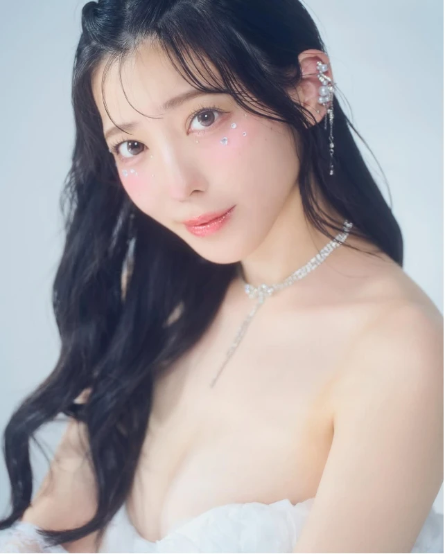 Hot girl xinh đẹp chia sẻ quá khứ làm giáo viên luyện thi, thừa nhận khó mà khiến học sinh tập trung Hot girl xinh đẹp chia sẻ quá khứ làm giáo viên luyện thi, thừa nhận khó mà khiến học sinh tập trung