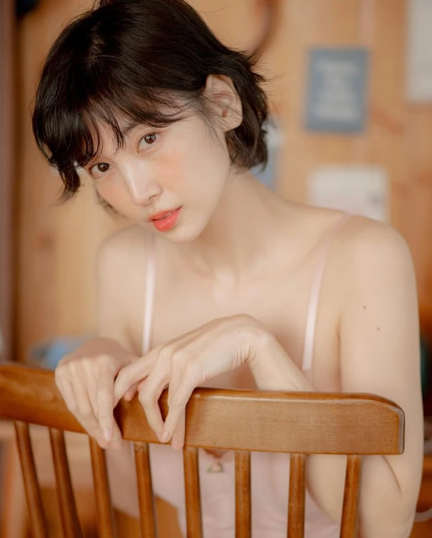Kiếm 70 tỷ mua nhà nhờ clip piano "quyến rũ", nữ YouTuber đình đám bất ngờ tuyên bố hối hận