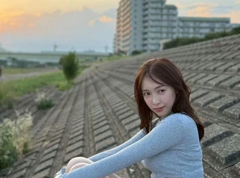 Lại thêm một hot girl tân binh gây "bão" cộng đồng mạng, nhan sắc nổi bật gây thương nhớ
