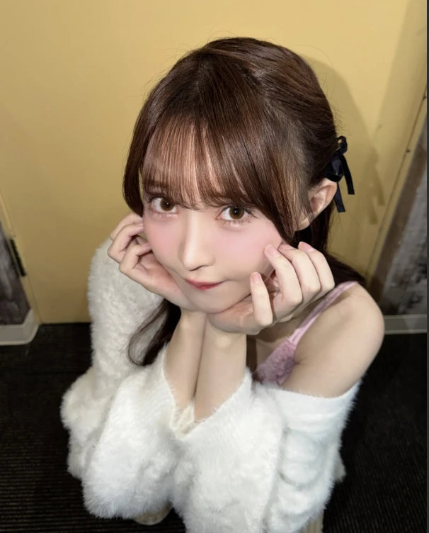 Lại xuất hiện thêm một hot girl tân binh gây bão cộng đồng mạng, nhan sắc như "bước ra từ truyện cổ tích"