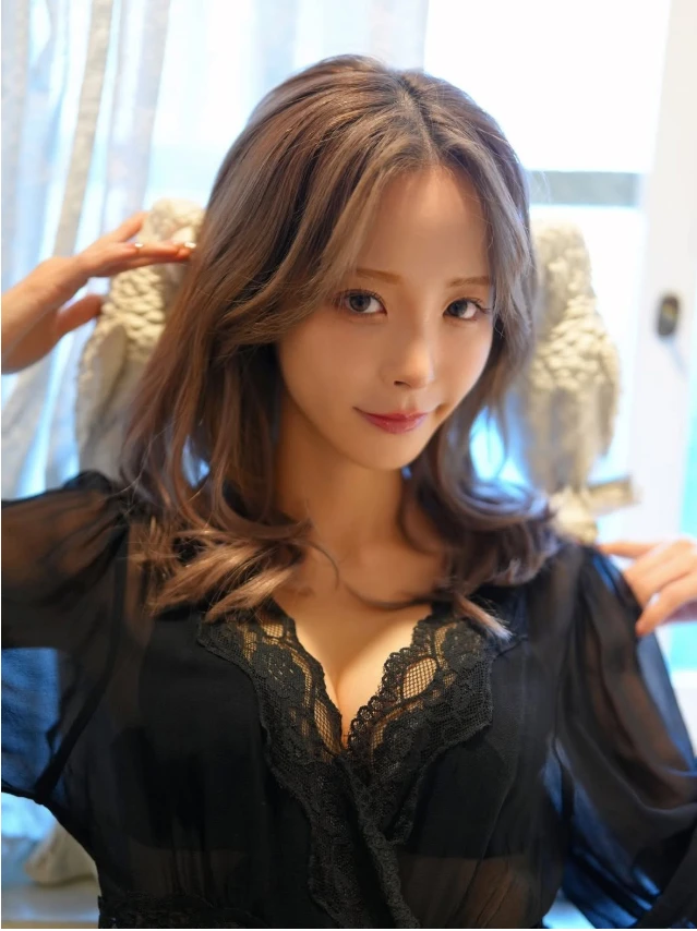 Nữ diễn viên "phim Nhật" hủy buổi fan meeting tại Việt Nam vào phút chót, cam kết sẽ hoàn tiền