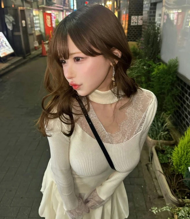 Thay đổi ngày càng gợi cảm hơn, hot girl xinh đẹp khiến fan ngỡ ngàng, thừa nhận coi Yua Mikami là hình mẫu