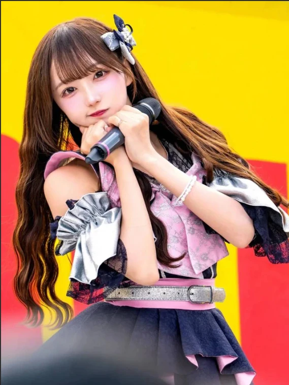 Vừa debut, một hot girl đã bùng nổ nhan sắc gây ấn tượng khó quên, cộng đồng mạng thừa nhận "Xinh như AI"