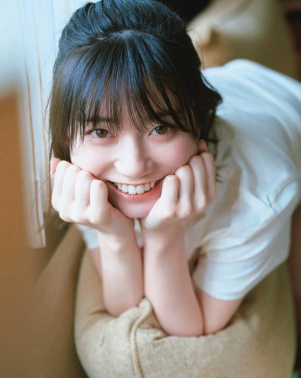 Vượt mặt Yua Mikami, hot girl tân binh nổi tiếng chia sẻ về quá khứ, tiết lộ luôn mẫu bạn trai mơ ước