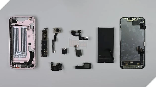 "Giải phẫu" iPhone 17e: Apple chỉ cần vài phút để thêm MagSafe vào iPhone 16e