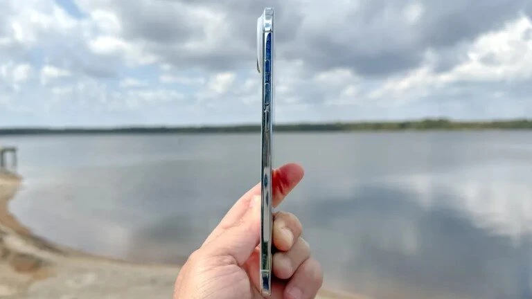 11 điều cần biết về iPhone màn hình gập đầu tiên của Apple 11 điều cần biết về iPhone màn hình gập đầu tiên của Apple