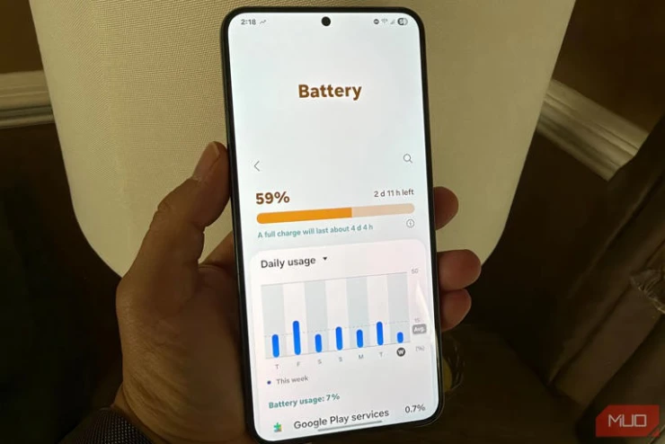 4 tính năng âm thầm khiến điện thoại Samsung nhanh hết pin