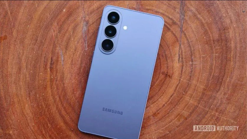 6 lý do khiến Galaxy S26 đáng mua hơn Galaxy S26 Ultra