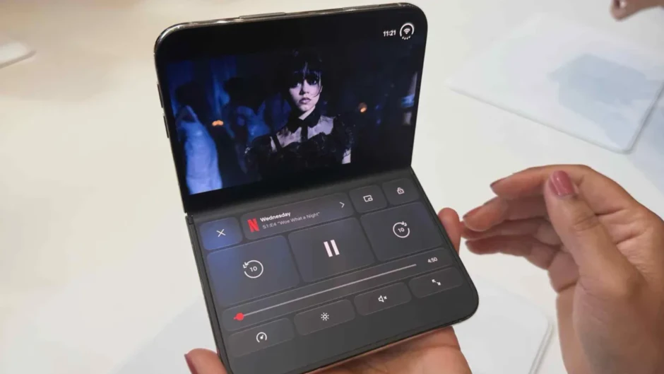 7 thứ giúp iPhone Duo vượt mặt Galaxy Z Fold8
