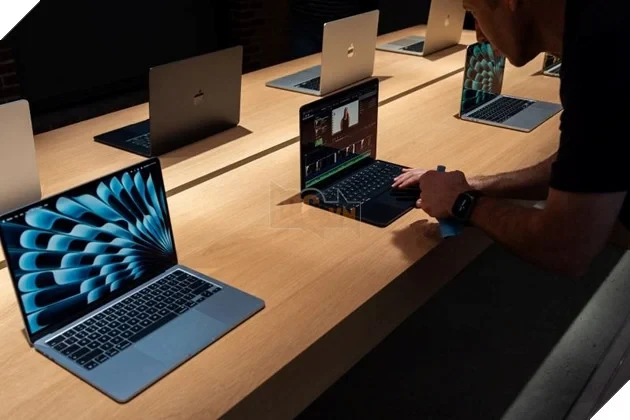 Apple đồng loạt tăng giá MacBook, iPad và Mac Studio do chi phí bộ nhớ leo thang Apple đồng loạt tăng giá MacBook, iPad và Mac Studio do chi phí bộ nhớ leo thang