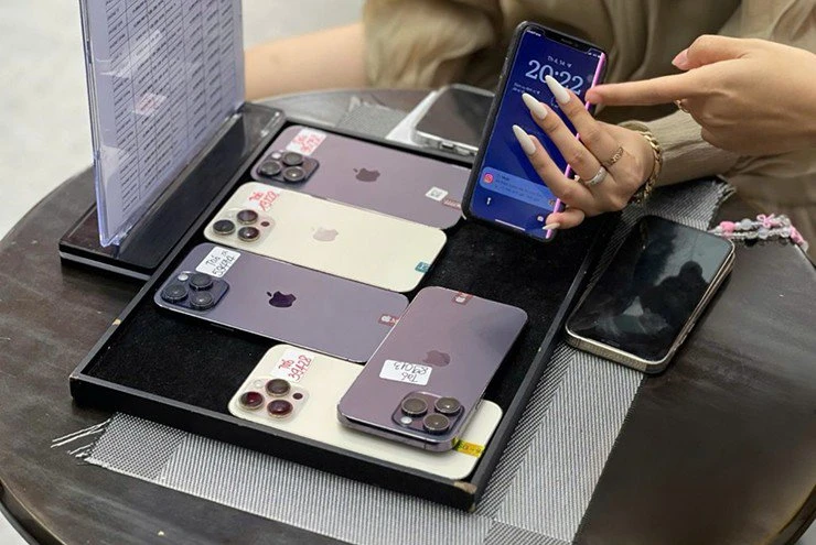 Apple làm cách nào để iPhone ít mất giá hơn đối thủ?