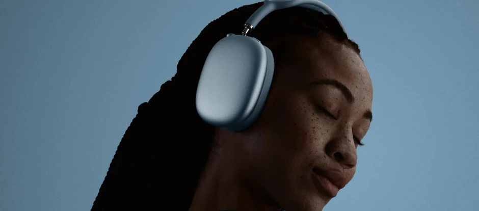 Apple ra mắt tai nghe chụp tai cao cấp AirPods Max