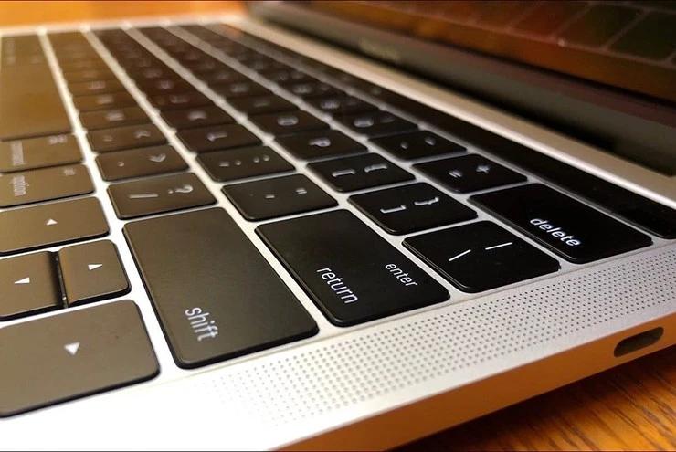 Apple và cái giá của một thiết kế quá tham vọng Apple và cái giá của một thiết kế quá tham vọng