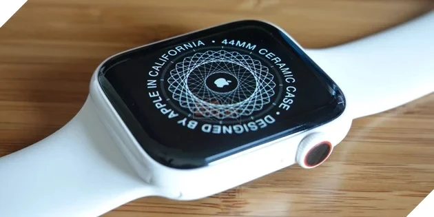 Apple Watch có thể trở lại với phiên bản vỏ gốm sứ vào tháng 9