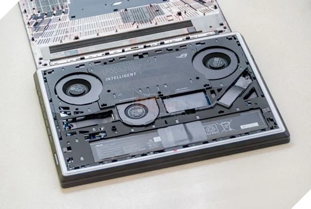 ASUS Republic of Gamers ra mắt ROG Strix SCAR 18 2026 tại Việt Nam