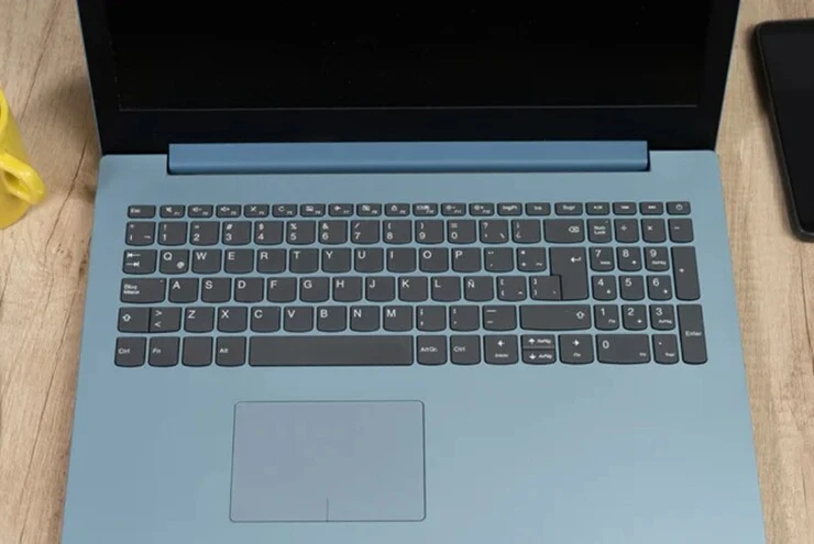 Bí mật đằng sau thiết kế touchpad lệch trái của một số laptop Bí mật đằng sau thiết kế touchpad lệch trái của một số laptop