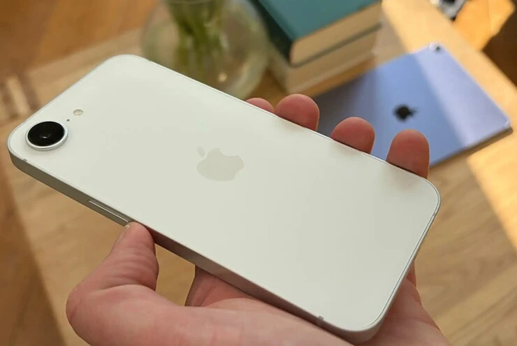 Bí quyết giúp Apple giảm giá iPhone dòng “e” mà ít người biết