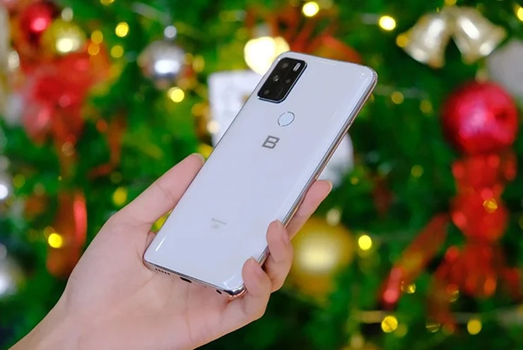 BKAV mạnh tay xả hàng Bphone với mức giảm gần 50% để tri ân khách hàng