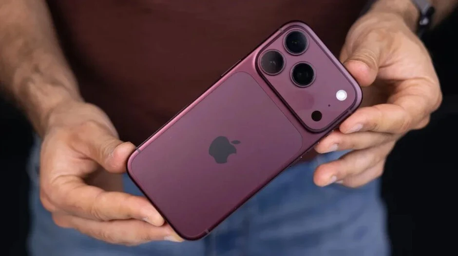 Bộ đôi iPhone 18 Pro vẫn bán cực chạy bất chấp chê bai