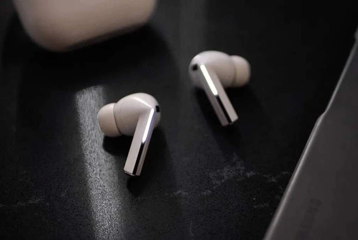 Các bác sĩ cảnh báo thói quen đeo tai nghe mà hàng triệu người đang mắc phải Các bác sĩ cảnh báo thói quen đeo tai nghe mà hàng triệu người đang mắc phải