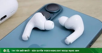 Các bác sĩ cảnh báo thói quen đeo tai nghe mà hàng triệu người đang mắc phải