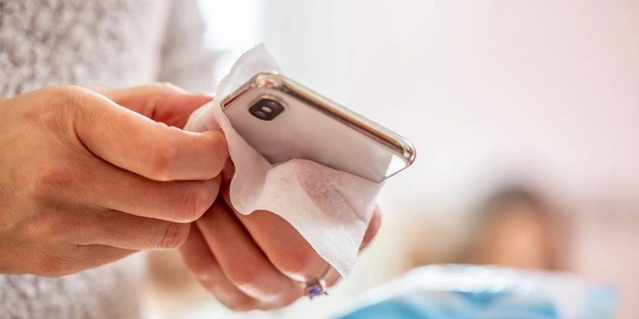 Cách vệ sinh điện thoại hiệu quả giúp giảm đáng kể vi khuẩn