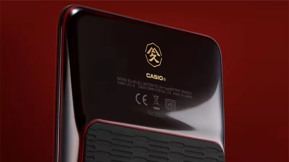 Casio ra mắt máy tính bỏ túi Flagship thiết kế sơn mài, giá hơn 16 triệu đồng