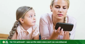 Cha mẹ nghiện smartphone làm con cái khó thành công hơn?