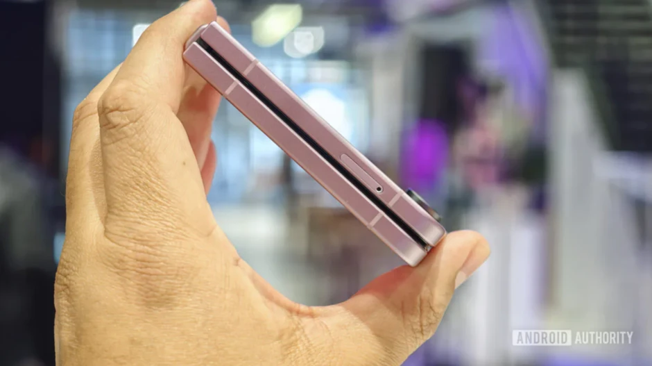 CHÍNH THỨC: Ra mắt Galaxy Z Flip 8 siêu đẹp & mạnh mẽ CHÍNH THỨC: Ra mắt Galaxy Z Flip 8 siêu đẹp & mạnh mẽ