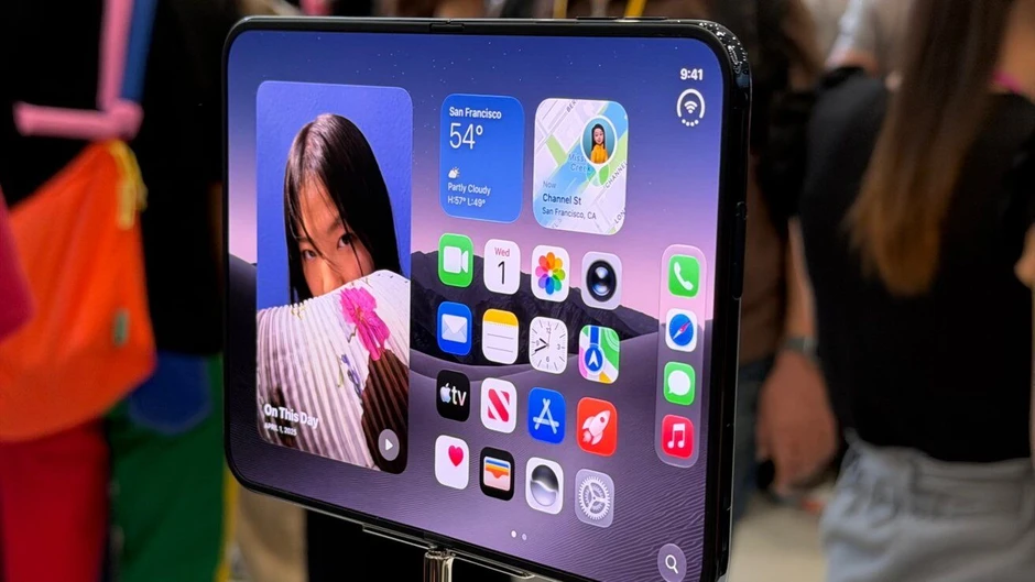 Choáng: iPhone Duo cháy hàng khi vừa nhận cọc